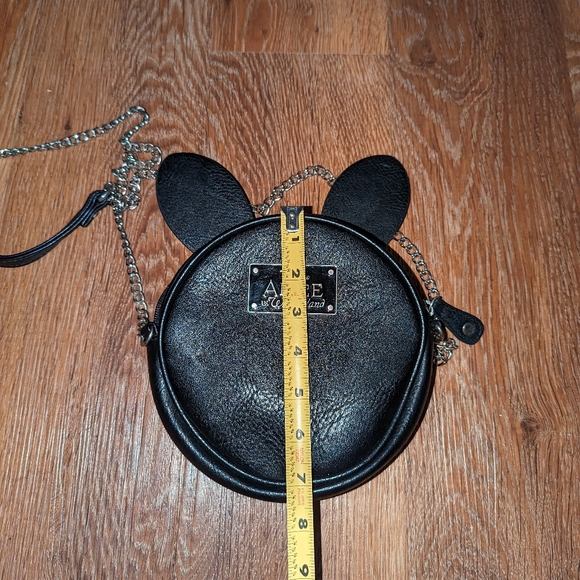 ALICE IN WONDERLAND BLACK RABBIT CLOCK CANTEEN BAG / CROSS BODY BAG - Picture 10 of 11